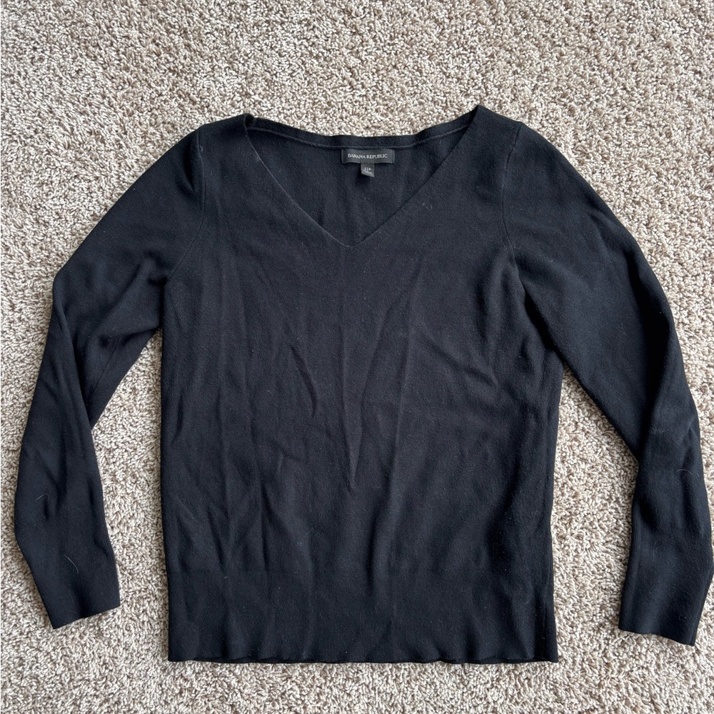Banana Republic black vneck sweater